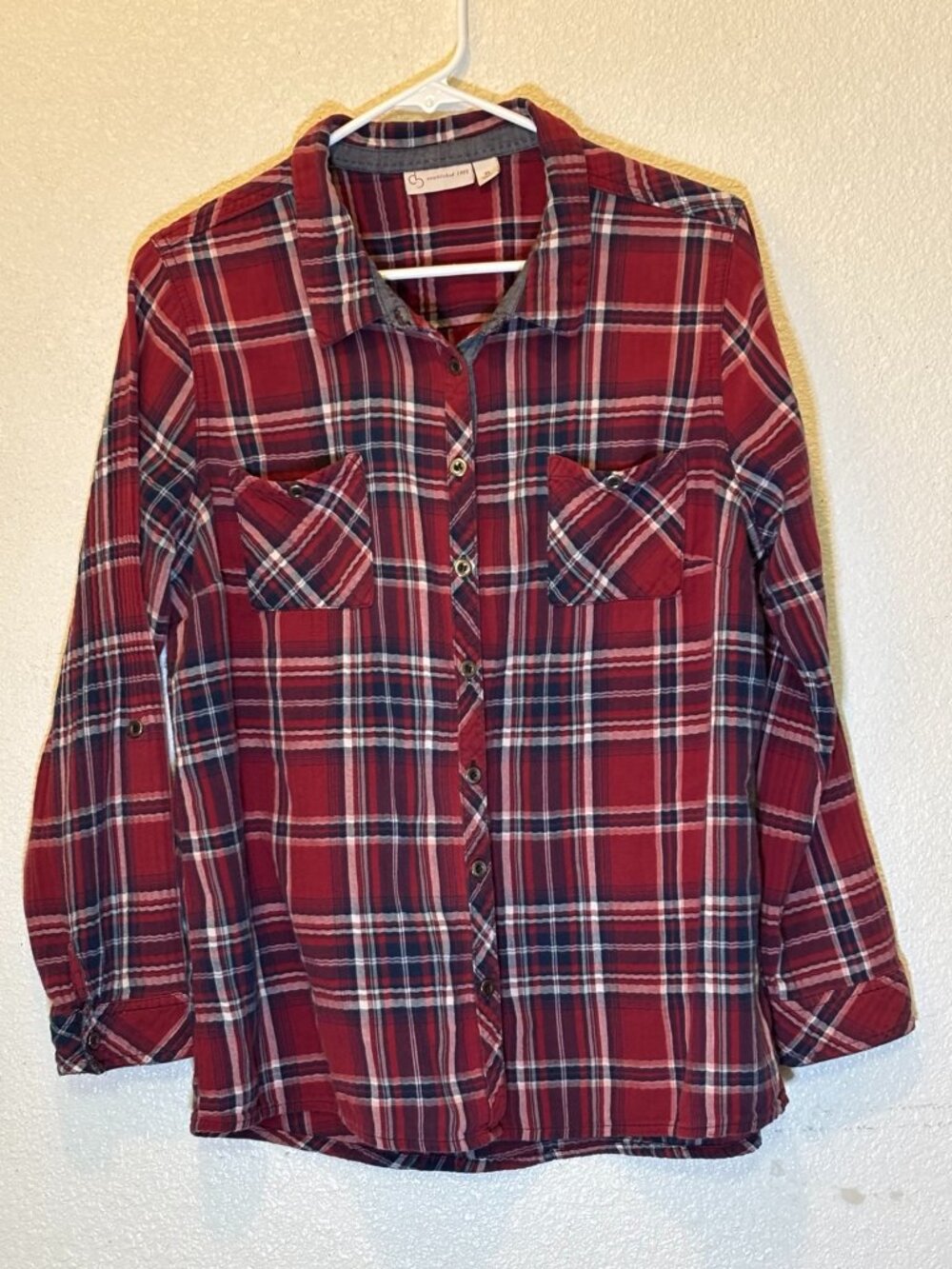 Dressbarn Women’s Red Plaid Button